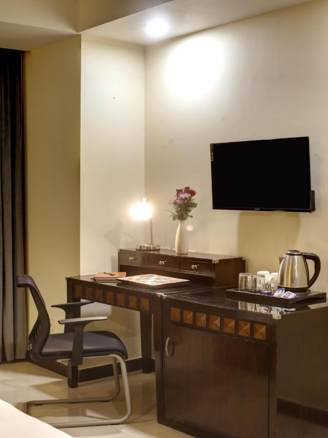 ניו דלהי Lime Stays B&B Gk-2 At Greater Kailash Metro South Delhi Nearby Saket Select City מראה חיצוני תמונה