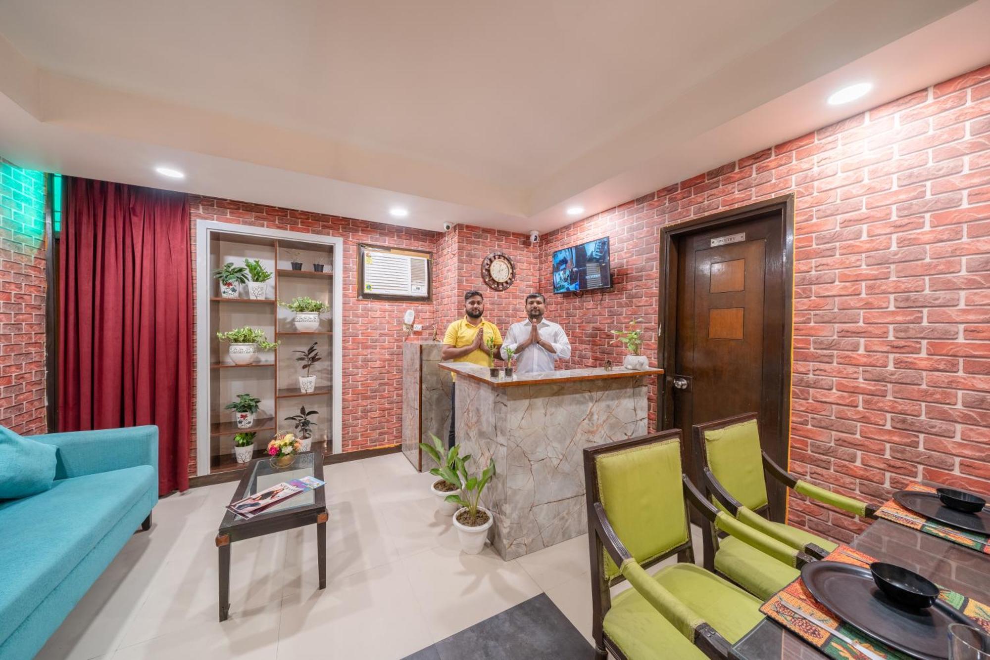 ניו דלהי Lime Stays B&B Gk-2 At Greater Kailash Metro South Delhi Nearby Saket Select City מראה חיצוני תמונה