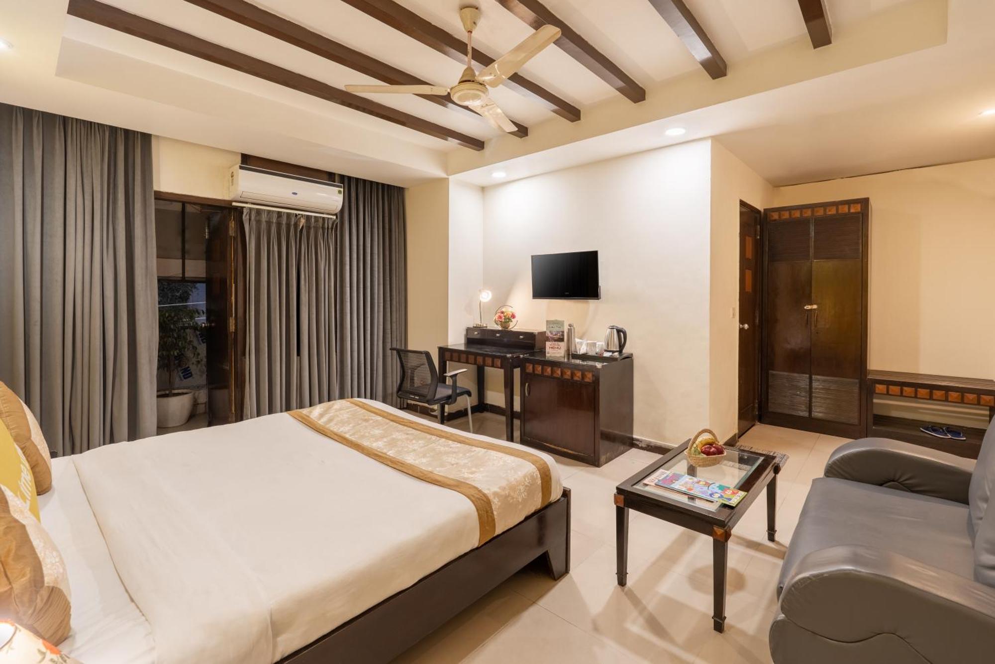 ניו דלהי Lime Stays B&B Gk-2 At Greater Kailash Metro South Delhi Nearby Saket Select City מראה חיצוני תמונה